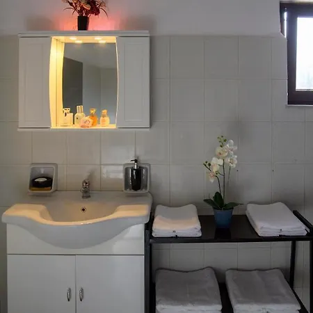 Valia- Relaxation And Cretan Hospitality *